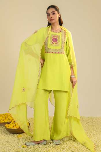 Roohbyridhimaa Gulshan Lime Kurta Set 