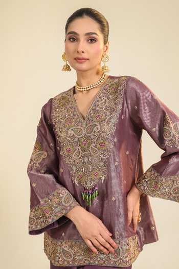 Buy Roohbyridhimaa Purple Silk, Chanderi V-neck, Yes Farha Striped Kurta Set Buy_Roohbyridhimaa_Purple Silk, Chanderi V-neck, Yes Farha Striped Kurta Set