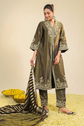 Buy Roohbyridhimaa Charcoal Tissue V-neck, Yes Black Shimmer Kurta Set Buy_Roohbyridhimaa_Charcoal Tissue V-neck, Yes Black Shimmer Kurta Set