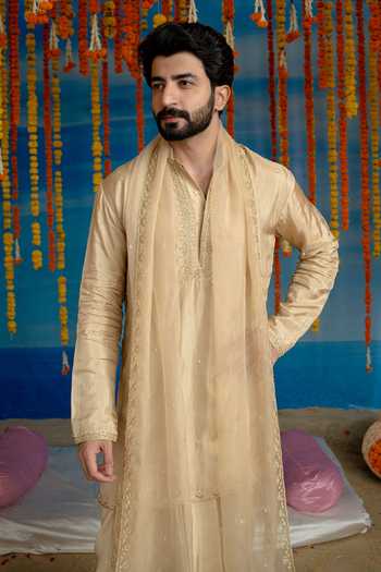Mint Blush Gold Silk, Organza Border Embellished Kurta Set Online at Aza Fashions Mint Blush_Gold Silk, Organza Border Embellished Kurta Set _Online_at_Aza_Fashions