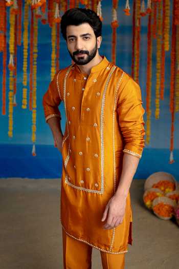 Mint Blush Orange Silk Saffron Gota Patti Work Kurta Set Online at Aza Fashions Mint Blush_Orange Silk Saffron Gota Patti Work Kurta Set _Online_at_Aza_Fashions