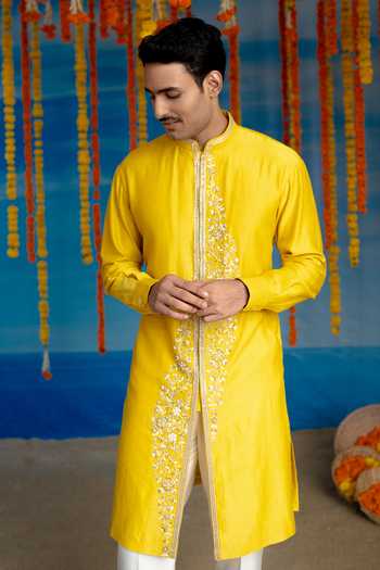 Mint Blush Yellow Chanderi Silk Sunray Embroidered Kurta Set Online at Aza Fashions Mint Blush_Yellow Chanderi Silk Sunray Embroidered Kurta Set _Online_at_Aza_Fashions