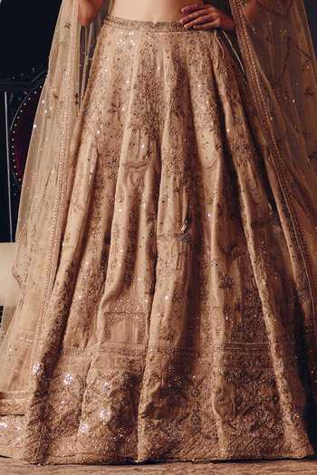 Shop MATSYA Beige Velvet Sweetheart Neck The Dripping Gold Tara Bridal Lehenga Set Online at Aza Fashions Shop_MATSYA_Beige Velvet Sweetheart Neck The Dripping Gold Tara Bridal Lehenga Set _Online_at_Aza_Fashions