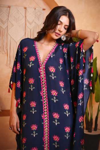 Buy Sajeda A Lehry Blue V-neck Saba Digital Print Kaftan Online at Aza Fashions Buy_Sajeda A Lehry_Blue V-neck Saba Digital Print Kaftan _Online_at_Aza_Fashions