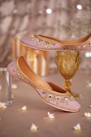 House of Vian Pink Inara Mirror Work Juttis Online at Aza Fashions House of Vian_Pink Inara Mirror Work Juttis _Online_at_Aza_Fashions