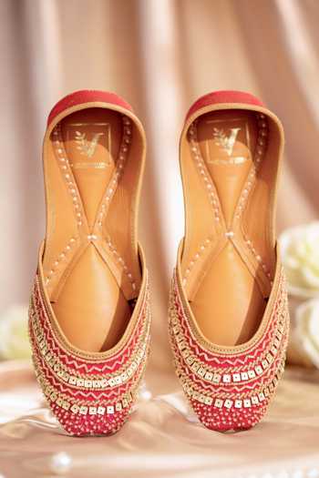 House of Vian Sahiba Pink Juttis