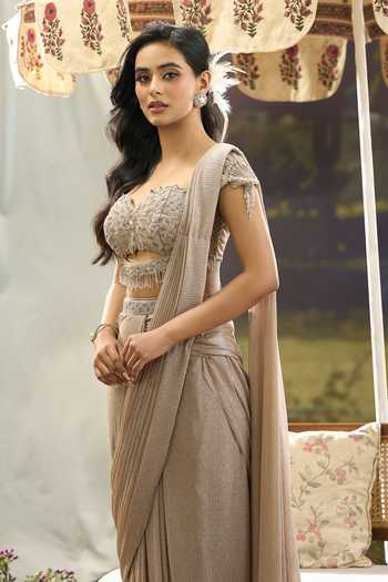 Buy Aariyana Couture Gold Lycra, Net Sweetheart Neck Pre-draped Saree With Tassel Embroidered Blouse Buy_Aariyana Couture_Gold Lycra, Net Sweetheart Neck Pre-draped Saree With Tassel Embroidered Blouse