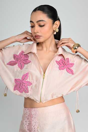 Buy The Dramebaaz CO Pink Silk Collared Neck Squash Cropped Jacket Online at Aza Fashions Buy_The Dramebaaz CO_Pink Silk Collared Neck Squash Cropped Jacket _Online_at_Aza_Fashions