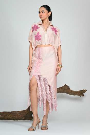 The Dramebaaz CO Pink Silk Collared Neck Squash Cropped Jacket at Aza Fashions The Dramebaaz CO_Pink Silk Collared Neck Squash Cropped Jacket _at_Aza_Fashions