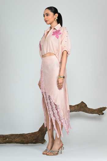 The Dramebaaz CO Pink Silk Collared Neck Squash Cropped Jacket Set at Aza Fashions The Dramebaaz CO_Pink Silk Collared Neck Squash Cropped Jacket Set _at_Aza_Fashions
