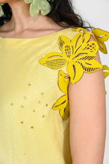 Buy The Dramebaaz CO Yellow Silk Boat Neck Morning Glory Bias Dress Buy_The Dramebaaz CO_Yellow Silk Boat Neck Morning Glory Bias Dress