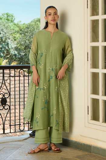 Vaayu Sage Applique Work Kurta Set