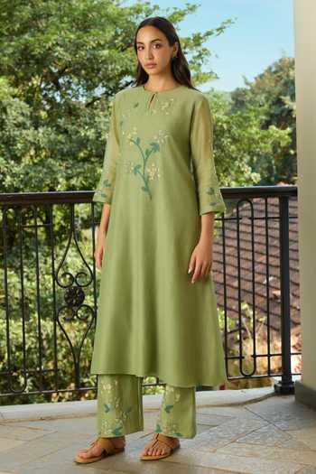 Vaayu Sage Applique Work Kurta & Pant Set