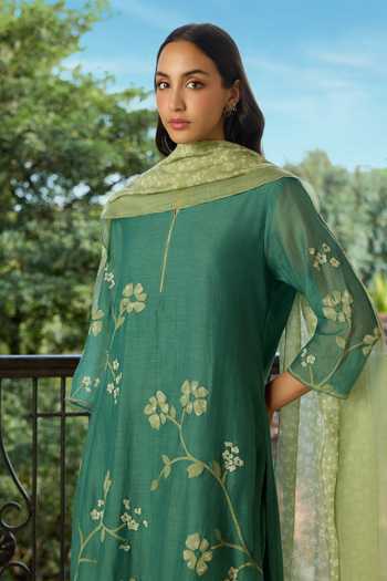 Vaayu Green Muslin, Cotton Jade Applique Embroidered Kurta Set at Aza Fashions Vaayu_Green Muslin, Cotton Jade Applique Embroidered Kurta Set _at_Aza_Fashions