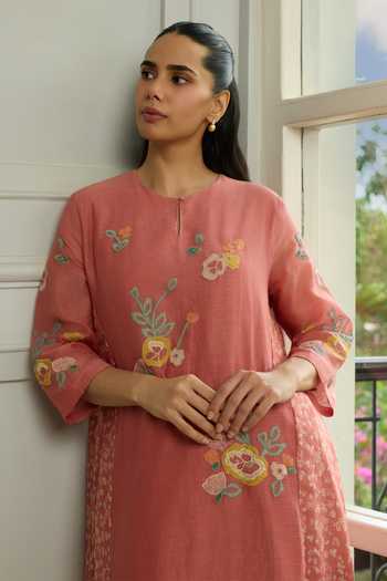 Shop Vaayu Pink Cotton, Muslin Round Neck, Yes Blush Applique Work Kurta And Pant Set Online at Aza Fashions Shop_Vaayu_Pink Cotton, Muslin Round Neck, Yes Blush Applique Work Kurta And Pant Set _Online_at_Aza_Fashions