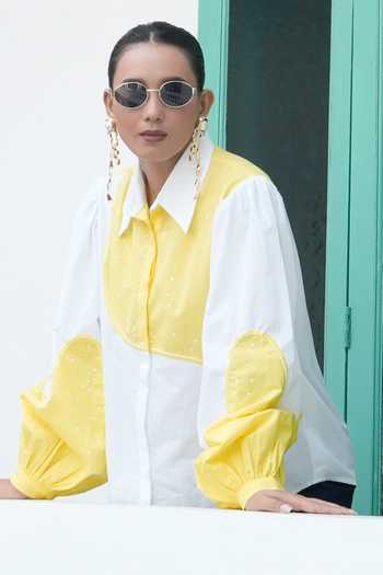 Buy_BAHAARA BY DIVYA NARULA_Ivory Cotton, Poplin Collared Neck Iris Curved Panel Shirt _Online_at_Aza_Fashions