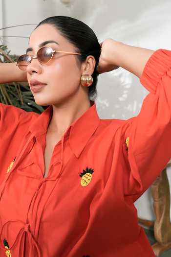 BAHAARA BY DIVYA NARULA_Red Cotton, Poplin Collared Neck Amber Pineapple Tie Up Shirt _Online_at_Aza_Fashions