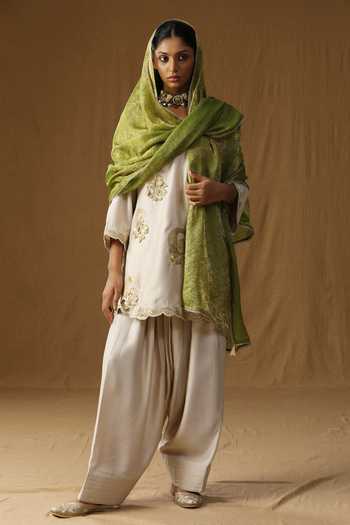 Arpita Sulakshana Vrinda Mritika Embroidered Kurta Set 