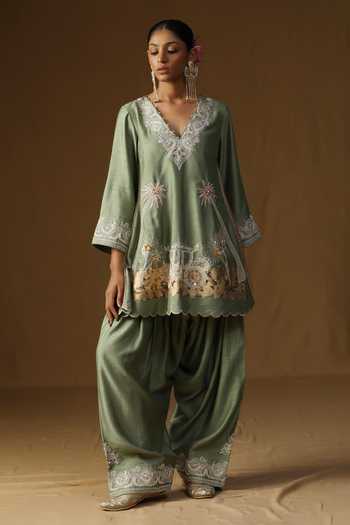 Buy_Arpita Sulakshana_Green Silk V-neck Vanya Harit Embroidered Kurta Set _Online_at_Aza_Fashions