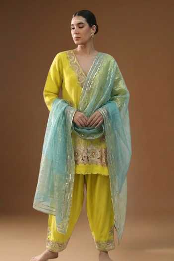 Arpita Sulakshana Vanya Madhur Sunahri Embroidered Kurta Set 