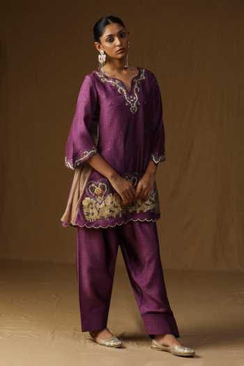 Arpita Sulakshana_Purple Silk V-neck, Yes Vanya Mridul Baingani Embroidered Kurta Set _Online_at_Aza_Fashions