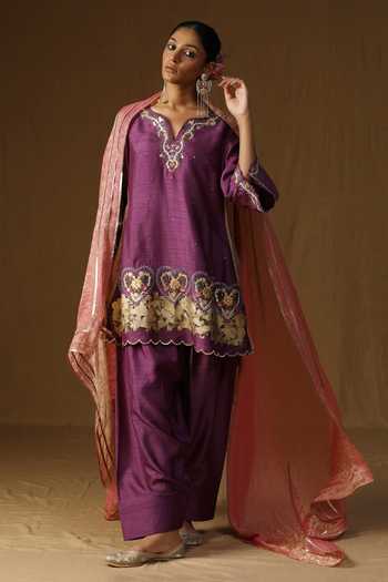 Arpita Sulakshana Vanya Mridul Baingani Embroidered Kurta Set 