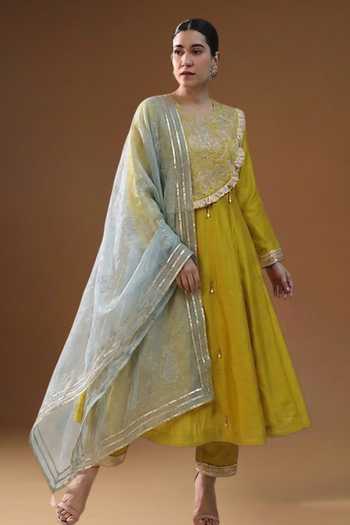 Arpita Sulakshana Kishori Noor Embroidered Kurta Set 
