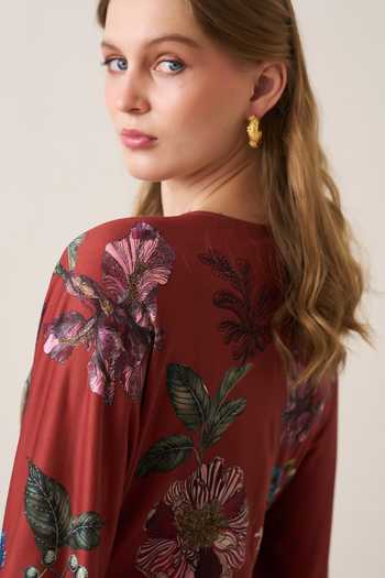Shop RANNA GILL Red Jersey V-neck Scout V Maxi Dress Online at Aza Fashions Shop_RANNA GILL_Red Jersey V-neck Scout V Maxi Dress _Online_at_Aza_Fashions