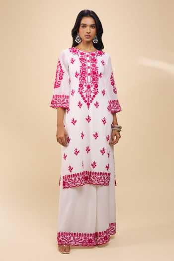 Samyukta Singhania Off White Georgette Embroidery Round Neck Kurta Set Online at Aza Fashions Samyukta Singhania_Off White Georgette Embroidery Round Neck Kurta Set _Online_at_Aza_Fashions
