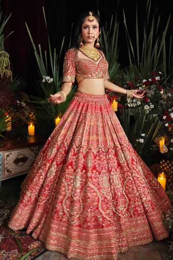 Amaltas Couture Red Viscose, Silk, Organza, Net Sweetheart Neck Bridal Embroidered Lehenga Set at Aza Fashions Amaltas Couture_Red Viscose, Silk, Organza, Net Sweetheart Neck Bridal Embroidered Lehenga Set _at_Aza_Fashions