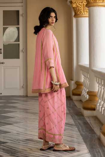 Nimbu Mirchi Pink Chanderi Round Neck, Yes Gulaab Embroidered Kurta Set Online at Aza Fashions Nimbu Mirchi_Pink Chanderi Round Neck, Yes Gulaab Embroidered Kurta Set _Online_at_Aza_Fashions