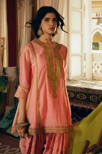 Shop Nimbu Mirchi Pink Chanderi Round Neck, Yes Gulaab Embroidered Kurta Set Online at Aza Fashions Shop_Nimbu Mirchi_Pink Chanderi Round Neck, Yes Gulaab Embroidered Kurta Set _Online_at_Aza_Fashions