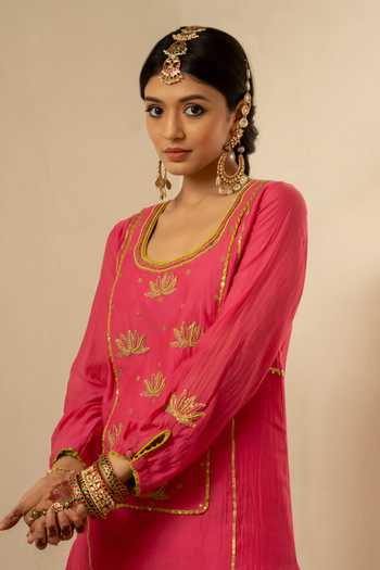 Buy Nimbu Mirchi Pink Chanderi Scoop Neck, No Najma Embroidered Kurta Set Online at Aza Fashions Buy_Nimbu Mirchi_Pink Chanderi Scoop Neck, No Najma Embroidered Kurta Set _Online_at_Aza_Fashions