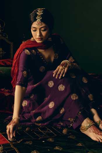 Buy Nimbu Mirchi Purple Chanderi, Viscose, Silk V-neck, Yes Sahira Embroidered Kurta Set Buy_Nimbu Mirchi_Purple Chanderi, Viscose, Silk V-neck, Yes Sahira Embroidered Kurta Set