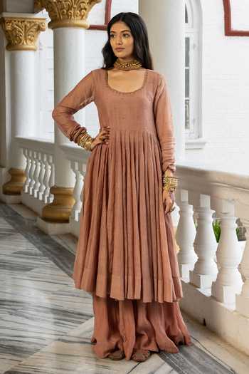Buy_Nimbu Mirchi_Peach Chanderi Embroidery Scoop Neck Sitaraa Anarkali Set _Online_at_Aza_Fashions