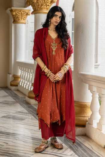Nimbu Mirchi Ira Embroidered Kurta Set 