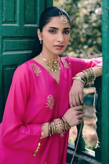 Buy_Pink City by Sarika_Pink Silk V-neck Lotus Gherdaar Embroidered Kurta And Pant Set 