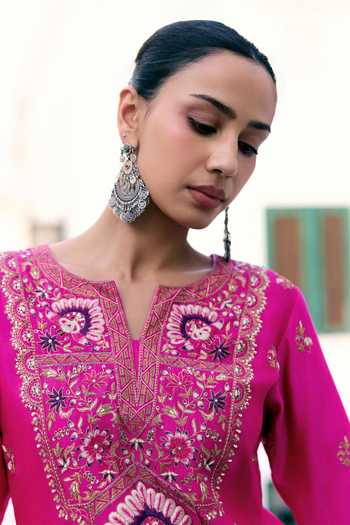 Buy_Pink City by Sarika_Fuchsia Silk, Chanderi Split V-neck Peacock Bloom Embroidered Kurta Set _Online_at_Aza_Fashions