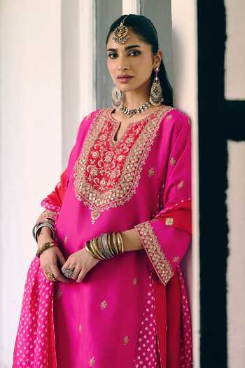 Pink City by Sarika_Pink Silk Notched Neck Bloom Embroidered Kurta Set _Online_at_Aza_Fashions
