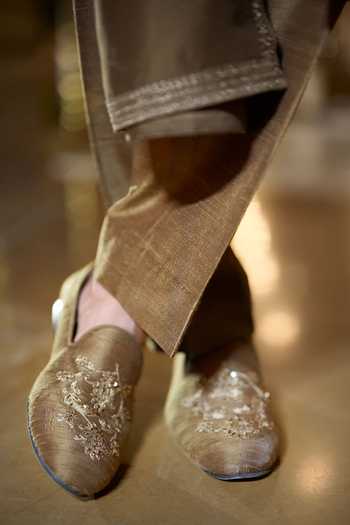 Seema Gujral Gold Silk Antique Sherwani Set Online at Aza Fashions Seema Gujral_Gold Silk Antique Sherwani Set _Online_at_Aza_Fashions
