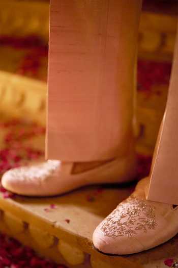 Seema Gujral Pink Silk Zardozi Work Sherwani Set Online at Aza Fashions Seema Gujral_Pink Silk Zardozi Work Sherwani Set _Online_at_Aza_Fashions