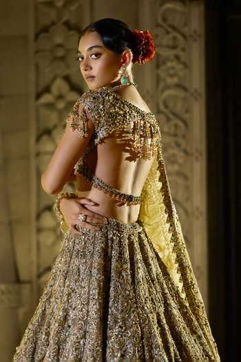 Seema Gujral Emerald Green Organza, Tissue V-neck Antique Bridal Lehenga Set Online at Aza Fashions Seema Gujral_Emerald Green Organza, Tissue V-neck Antique Bridal Lehenga Set _Online_at_Aza_Fashions