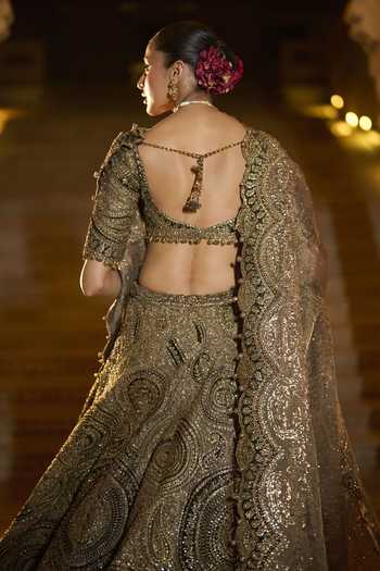 Seema Gujral Green Velvet, Organza, Tissue Scoop Neck Moss Applique Bridal Lehenga Set at Aza Fashions Seema Gujral_Green Velvet, Organza, Tissue Scoop Neck Moss Applique Bridal Lehenga Set _at_Aza_Fashions