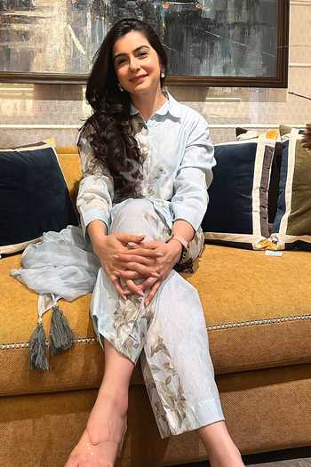Rainas Grey Cotton, Linen Collared Neck The Walled Garden Floral Print Pant Set at Aza Fashions Rainas_Grey Cotton, Linen Collared Neck The Walled Garden Floral Print Pant Set _at_Aza_Fashions