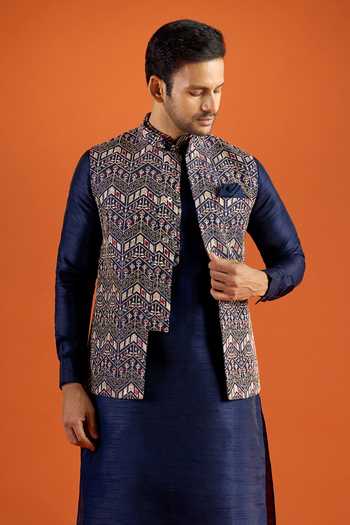 Arihant Rai Sinha Chevron Pattern Bundi Kurta Set