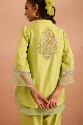Shop_Tarini Vij_Green Organza, Chanderi V-neck Nurayat Border Embroidered Kurta And Pant Set _Online_at_Aza_Fashions