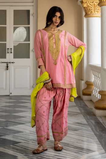 Nimbu Mirchi Gulaab Chanderi Embroidered Kurta Set 