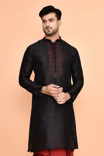 Arihant Rai Sinha Embroidered Kurta & Maroon Dhoti Pant Set 