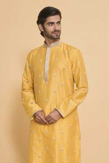 Arihant Rai Sinha Geometric Leaf Embroidered Kurta Set 