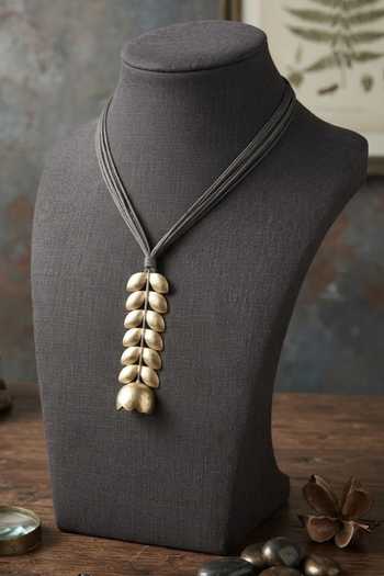 Zaza By Somya The Fern Stem Pendant Necklace 
